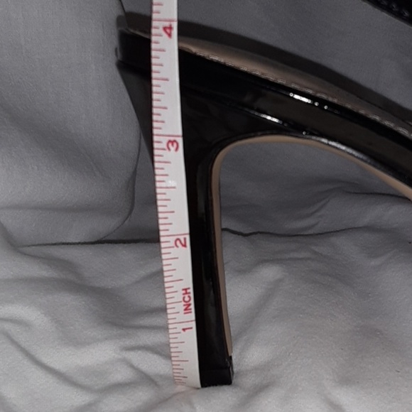 ADRIENNE VITTADINI SOFT LEATHER BLACK BUCKLED STRAP HEELS - Picture 11 of 11